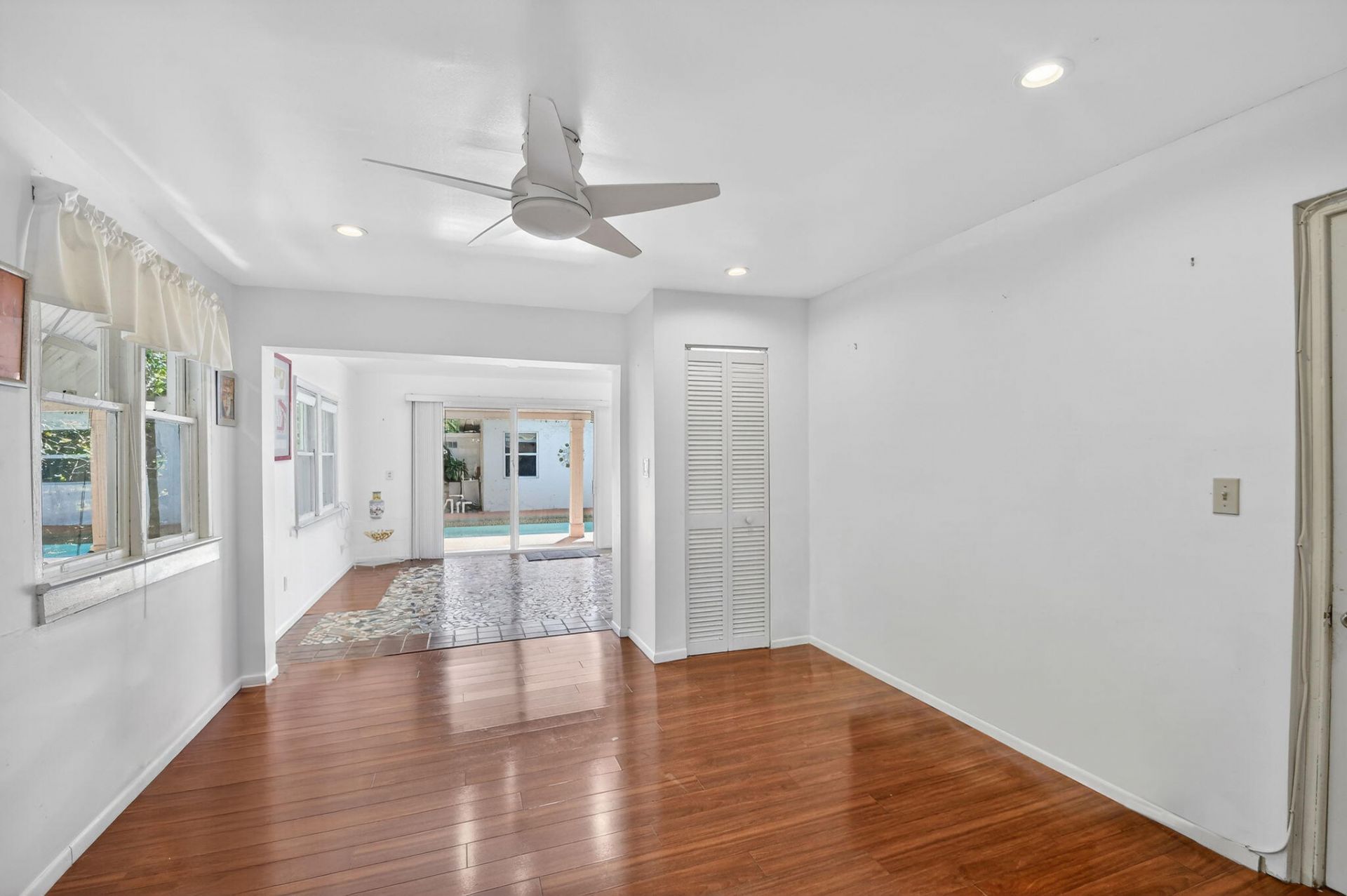 328 Monroe Drive, West Palm Beach, FL 33405 Photo