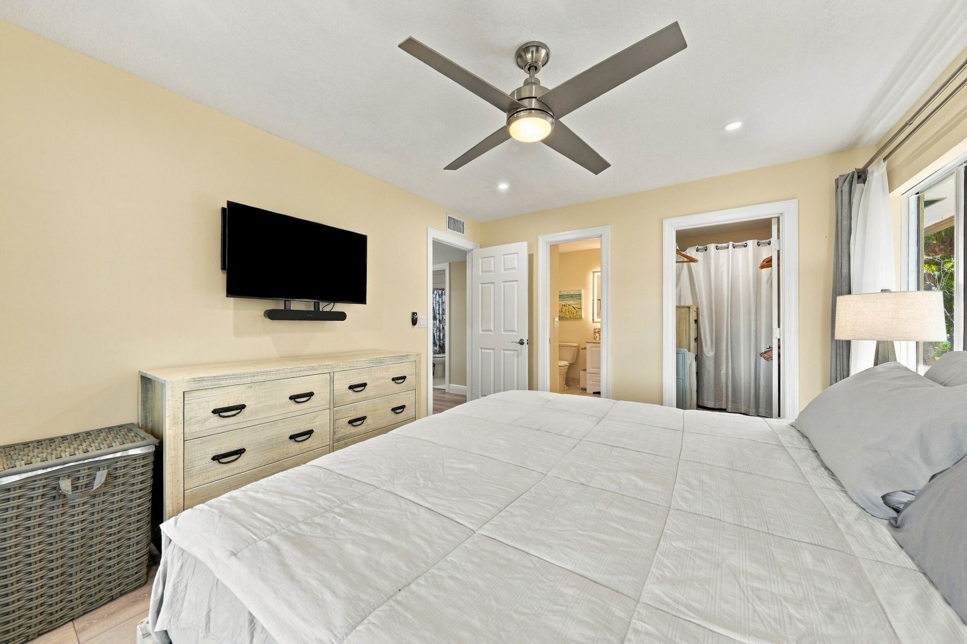 1111 Duncan Circle, Unit 202, Palm Beach Gardens, FL 33418 Photo