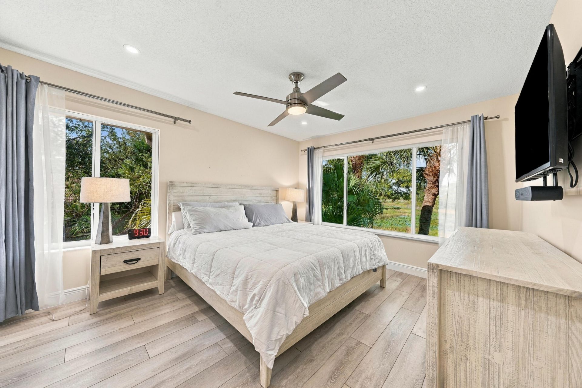1111 Duncan Circle, Unit 202, Palm Beach Gardens, FL 33418 Photo