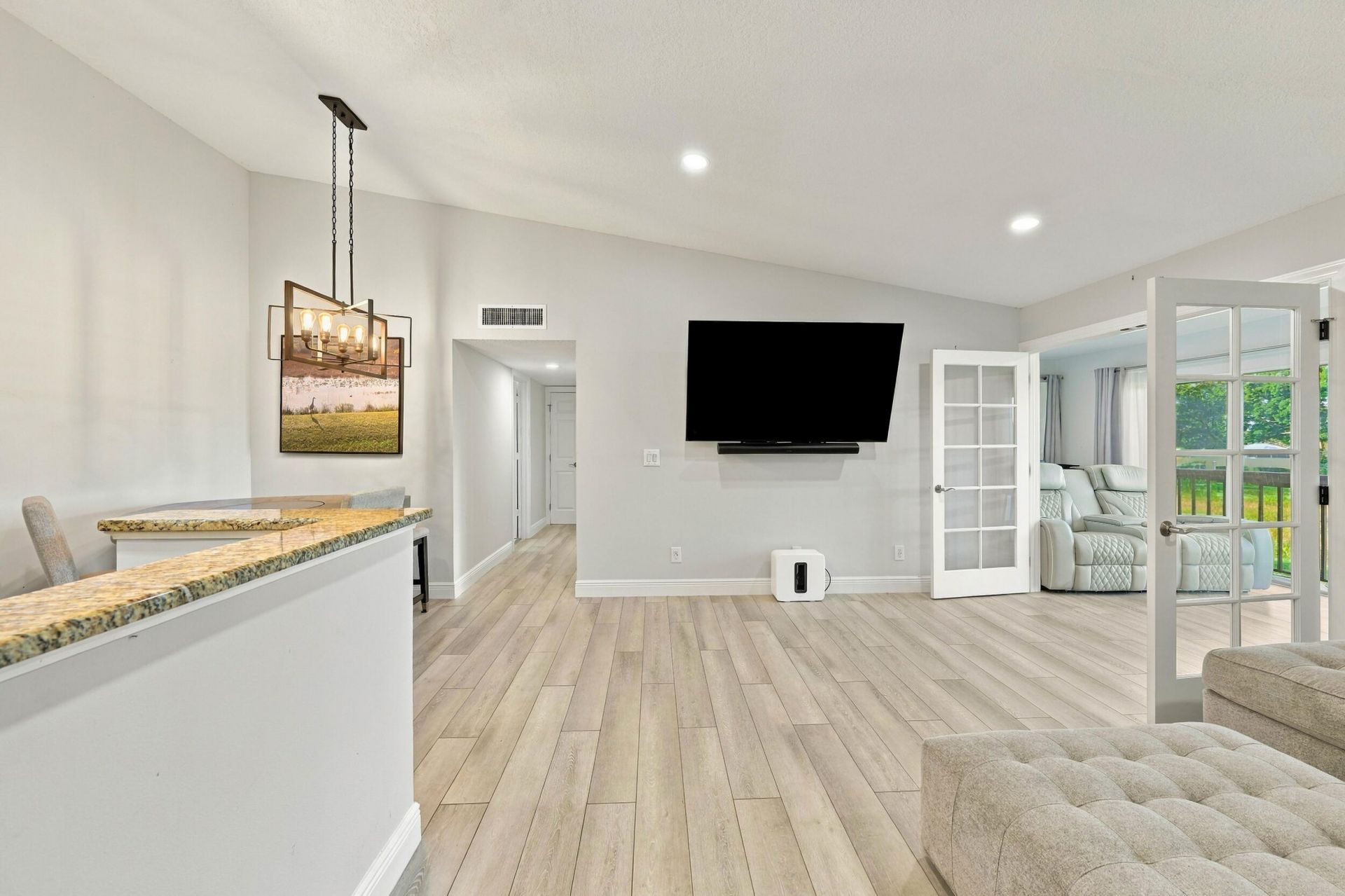 1111 Duncan Circle, Unit 202, Palm Beach Gardens, FL 33418 Photo