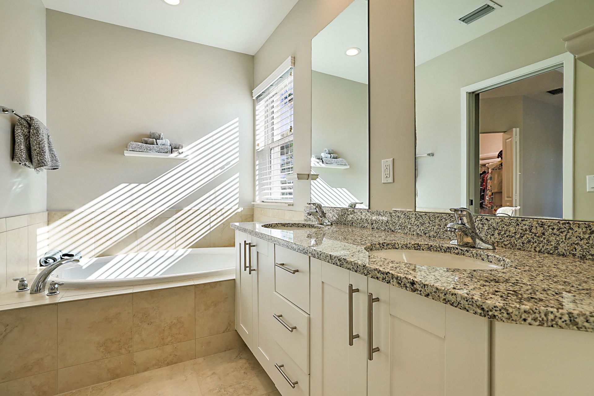 6216 SE Portofino Circle, Hobe Sound, FL 33455 Photo