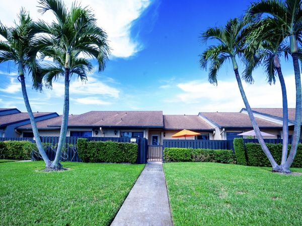 727 Sunny Pine Way, Unit F, Greenacres, FL 33415