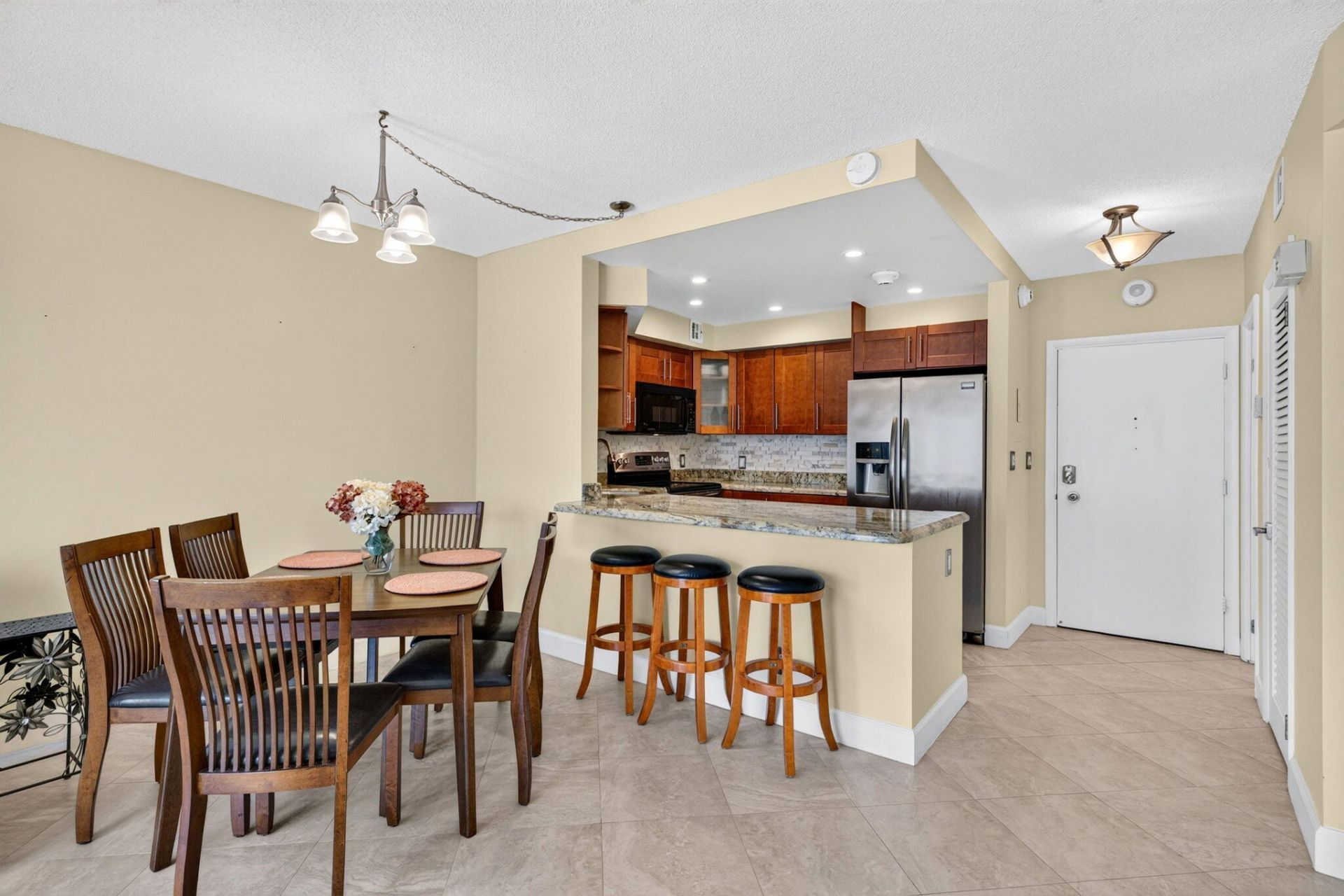 133 N Pompano Beach Boulevard, Unit Apt. Ph-5, Pompano Beach, FL 33062 Photo