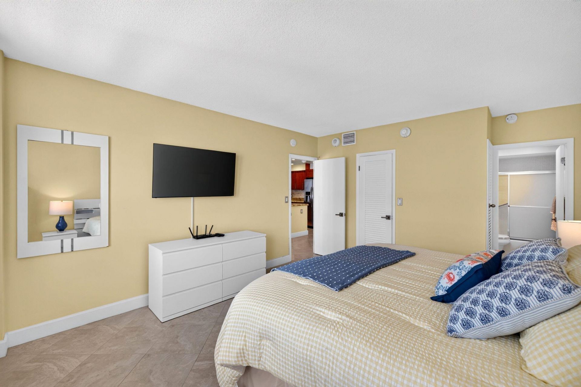 133 N Pompano Beach Boulevard, Unit Apt. Ph-5, Pompano Beach, FL 33062 Photo