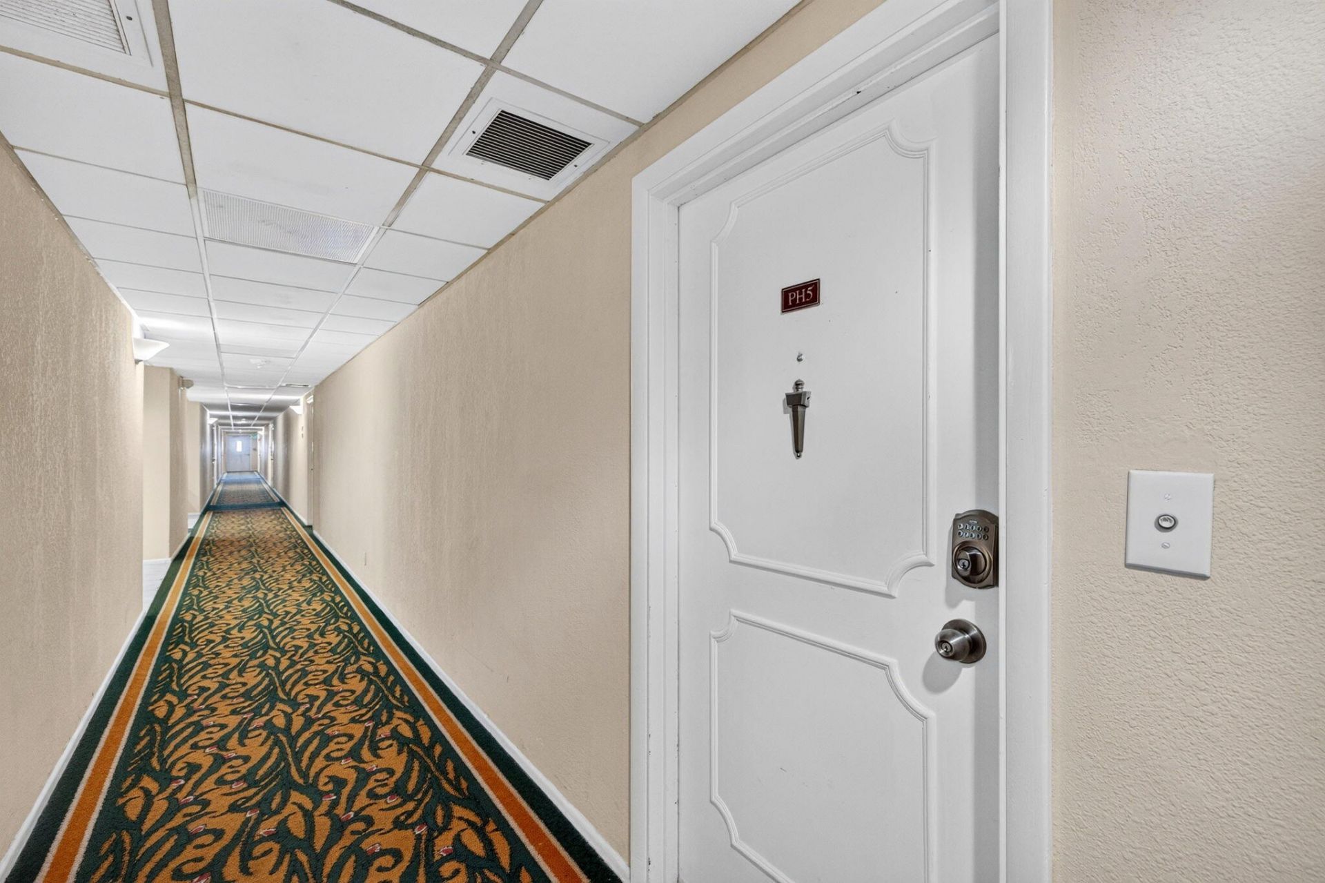 133 N Pompano Beach Boulevard, Unit Apt. Ph-5, Pompano Beach, FL 33062 Photo