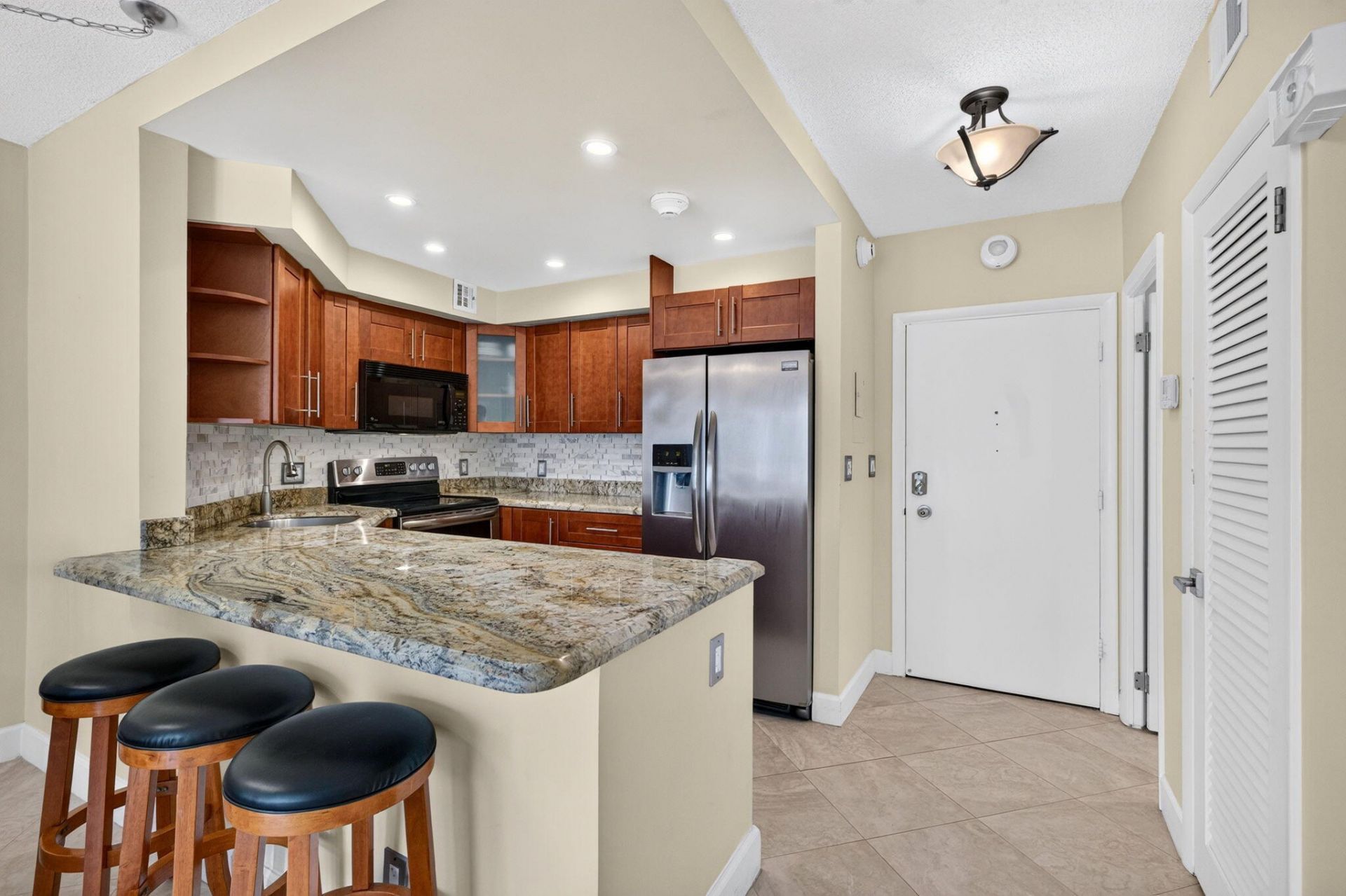 133 N Pompano Beach Boulevard, Unit Apt. Ph-5, Pompano Beach, FL 33062 Photo