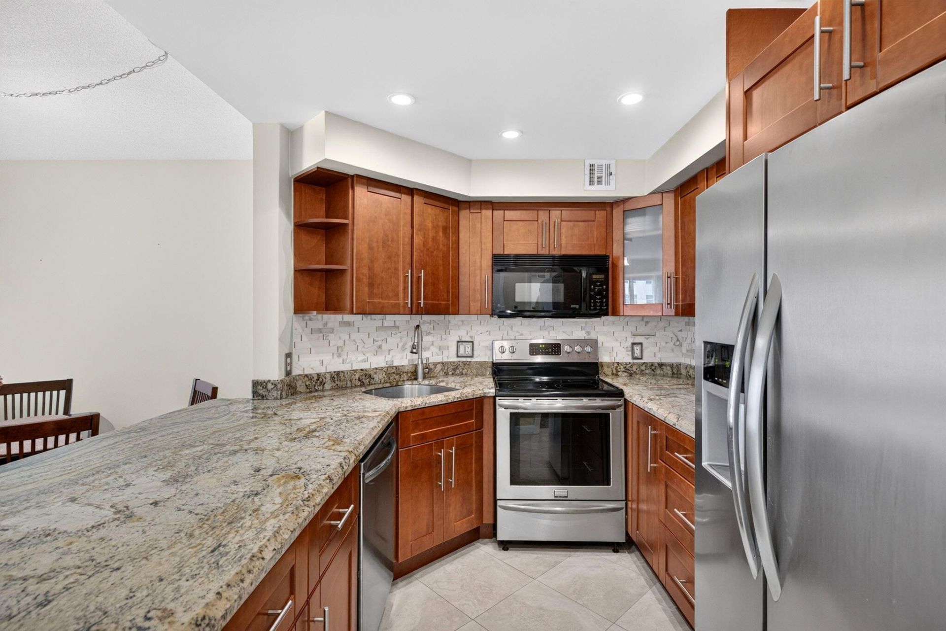 133 N Pompano Beach Boulevard, Unit Apt. Ph-5, Pompano Beach, FL 33062 Photo
