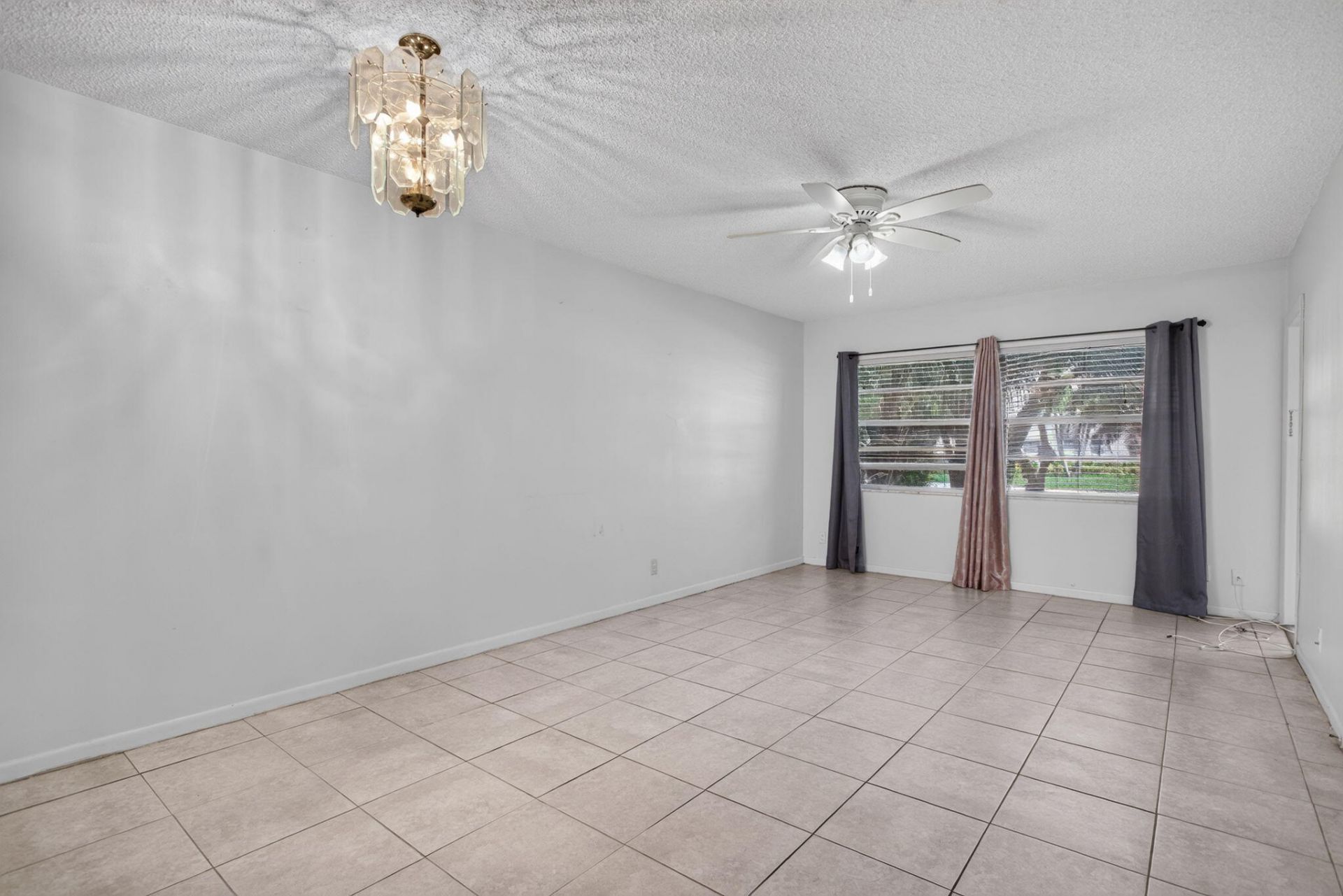 5181 W Oakland Park Boulevard, Unit 104, Lauderdale Lakes, FL 33313 Photo