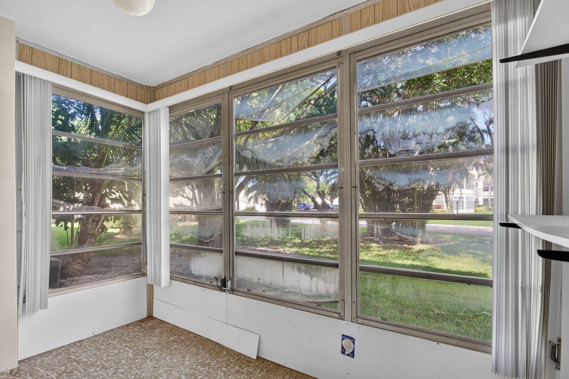 5181 W Oakland Park Boulevard, Unit 104, Lauderdale Lakes, FL 33313 Photo