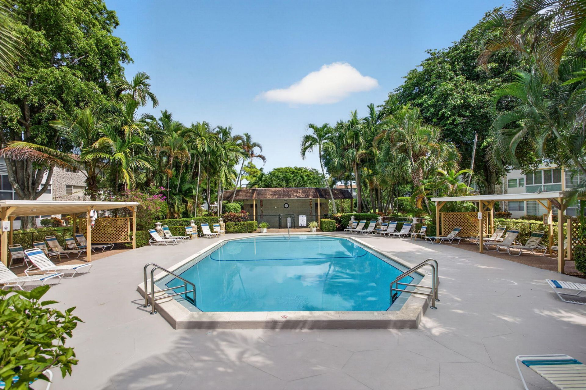 5181 W Oakland Park Boulevard, Unit 104, Lauderdale Lakes, FL 33313 Photo