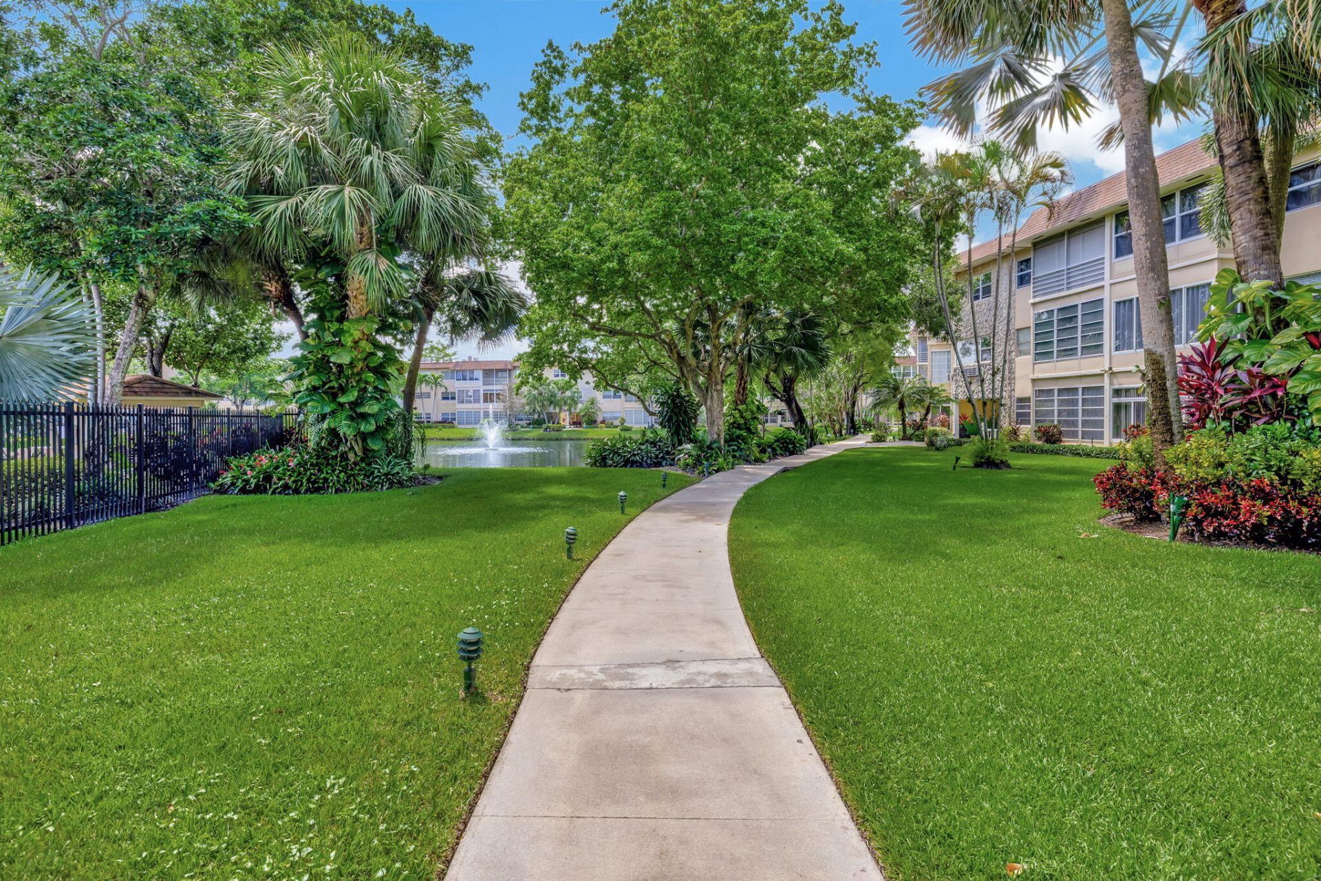 5181 W Oakland Park Boulevard, Unit 104, Lauderdale Lakes, FL 33313 Photo
