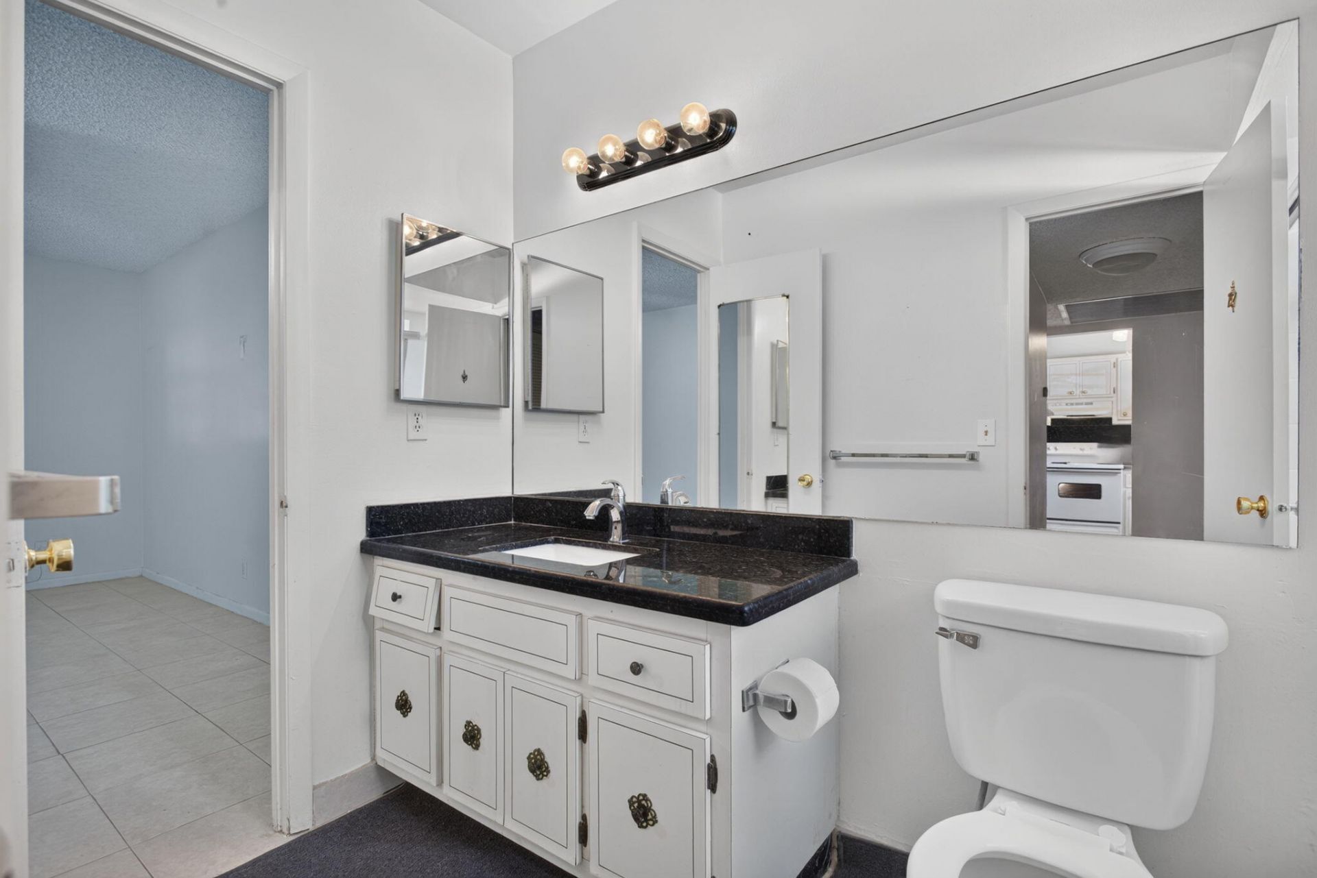 5181 W Oakland Park Boulevard, Unit 104, Lauderdale Lakes, FL 33313 Photo