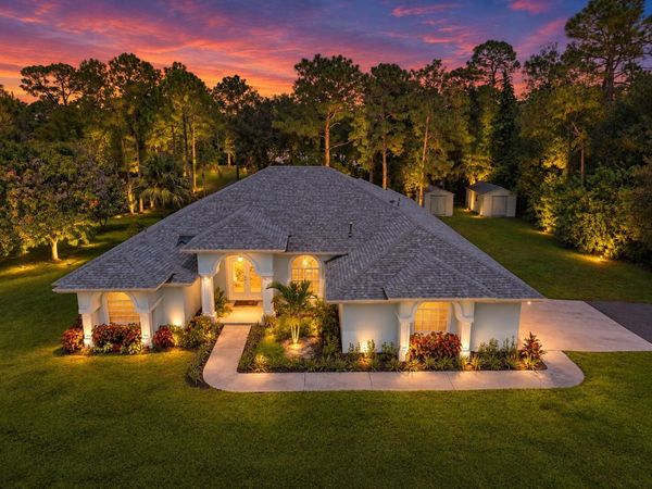16085 E SECRETARIAT Drive, The Acreage, FL 33470