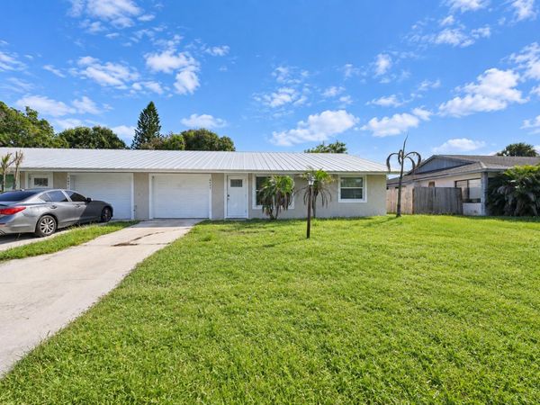4497 SE ROARING BROOK Way, Stuart, FL 34997