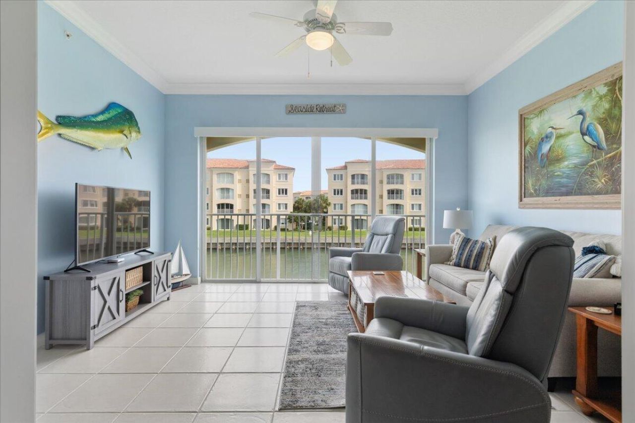 19 Harbour Isle Drive W, Unit 202, Fort Pierce, FL 34949 Photo