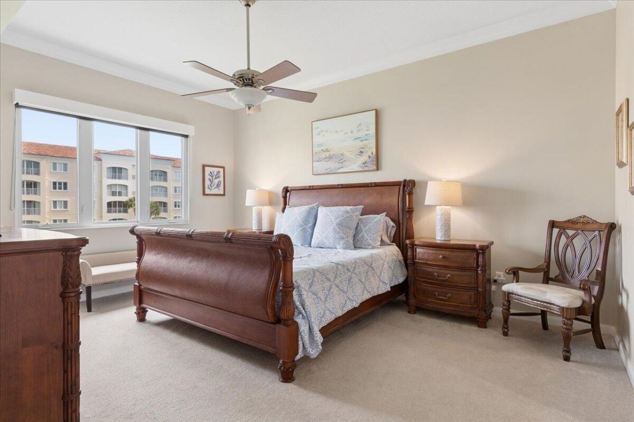 19 Harbour Isle Drive W, Unit 202, Fort Pierce, FL 34949 Photo