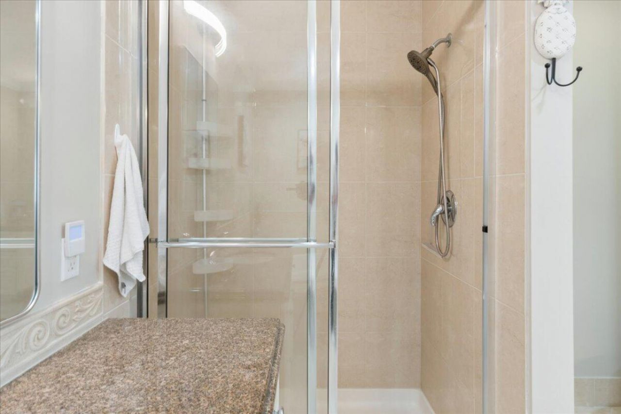 19 Harbour Isle Drive W, Unit 202, Fort Pierce, FL 34949 Photo