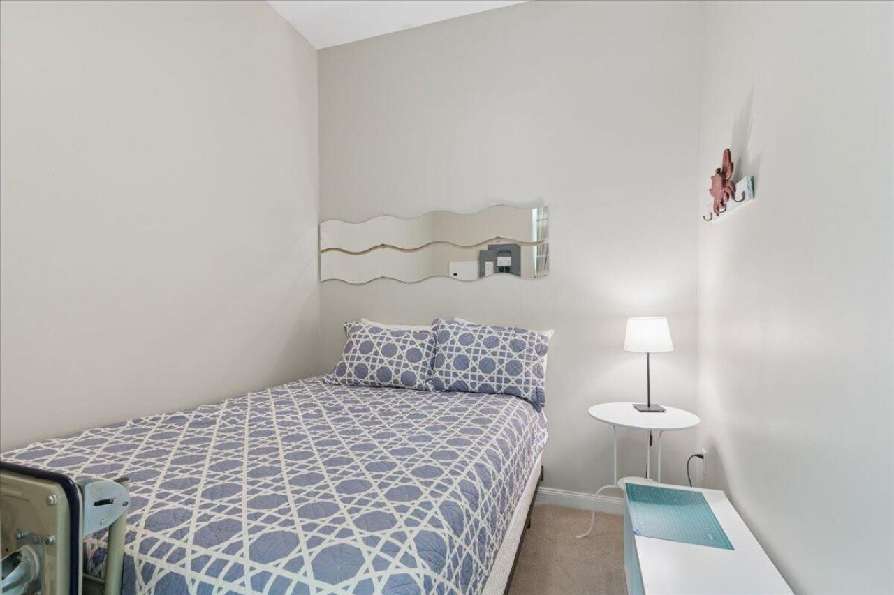19 Harbour Isle Drive W, Unit 202, Fort Pierce, FL 34949 Photo