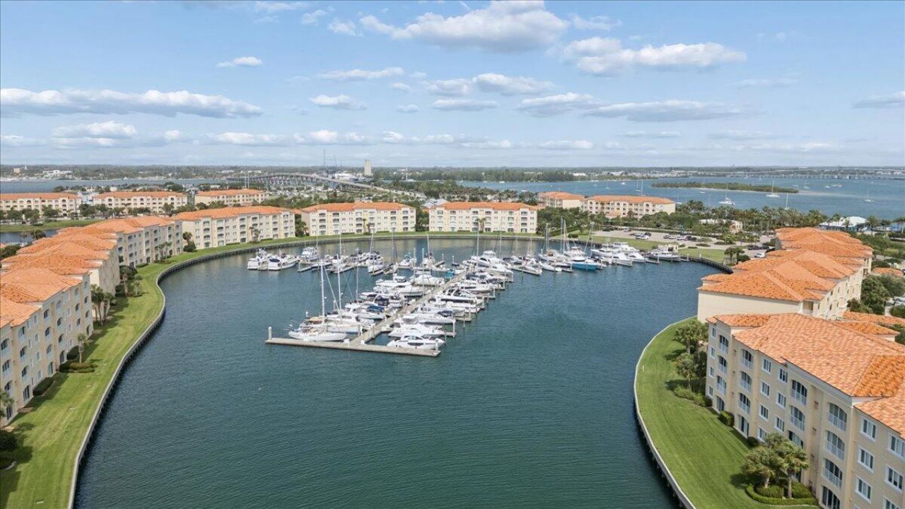 19 Harbour Isle Drive W, Unit 202, Fort Pierce, FL 34949 Photo