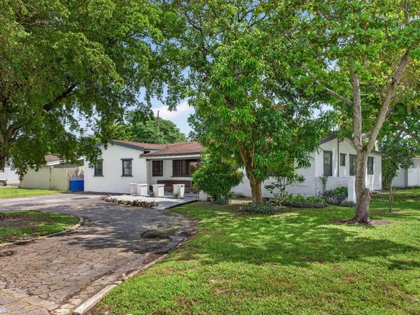 7571 LASALLE Boulevard, Miramar, FL 33023