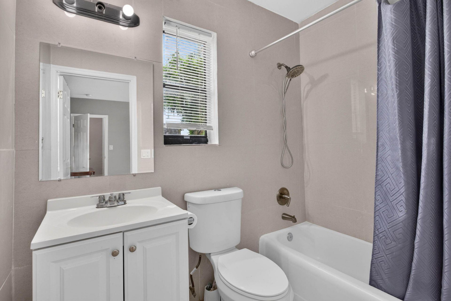 7571 Lasalle Boulevard, Miramar, FL 33023 Photo