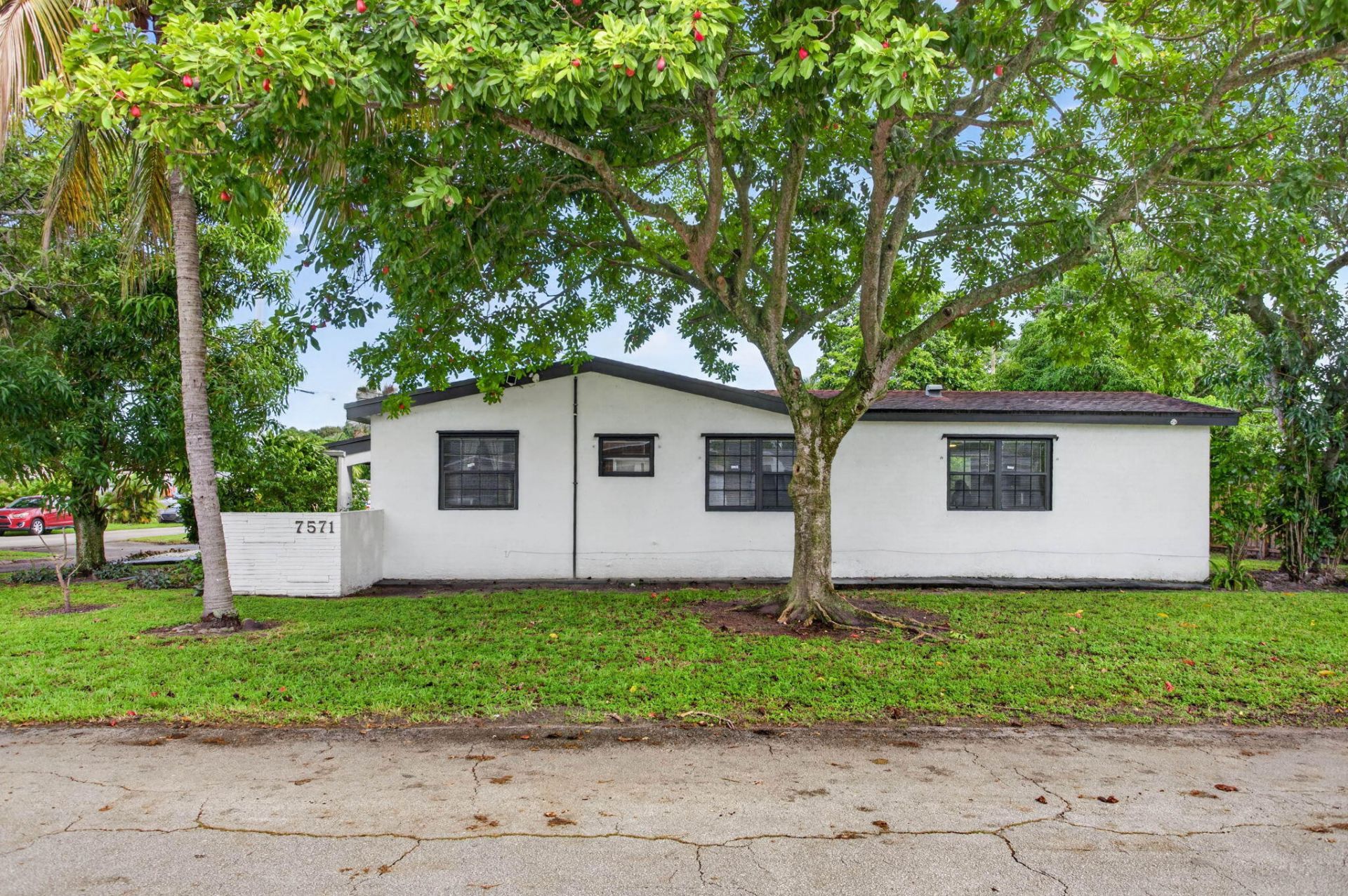 7571 Lasalle Boulevard, Miramar, FL 33023 Photo