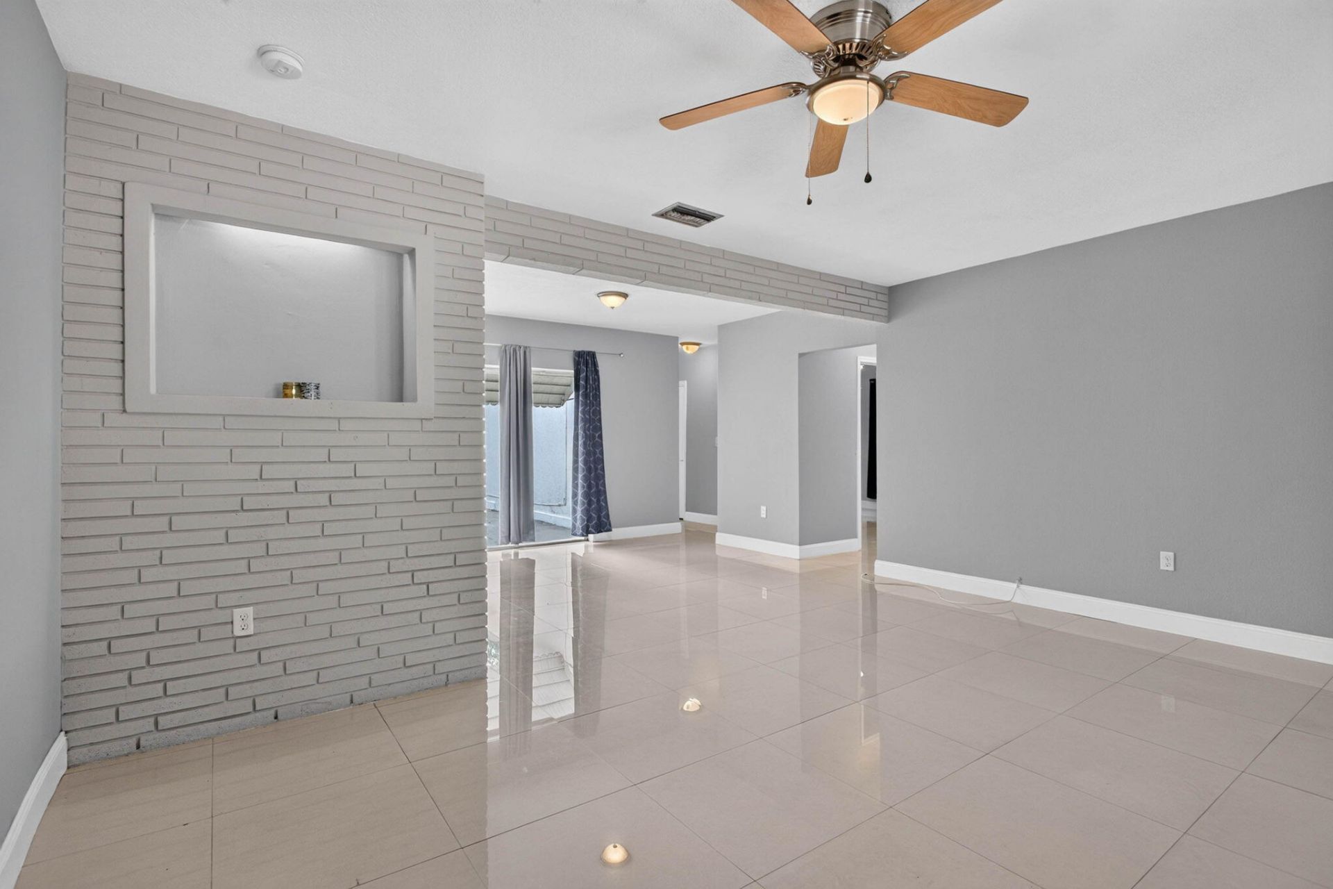 7571 Lasalle Boulevard, Miramar, FL 33023 Photo