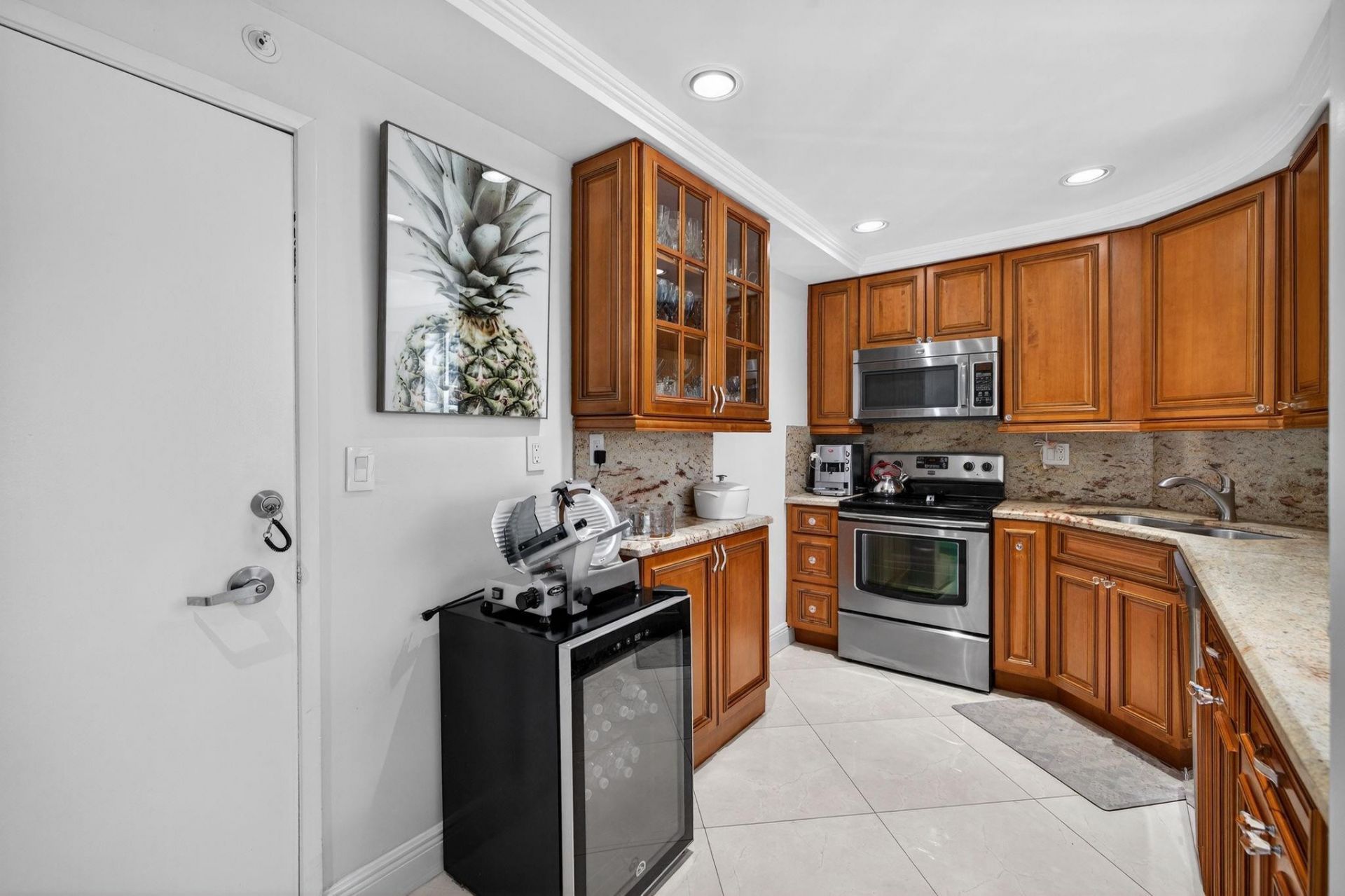 3300 NE 36th Street, Unit 309, Fort Lauderdale, FL 33308 Photo