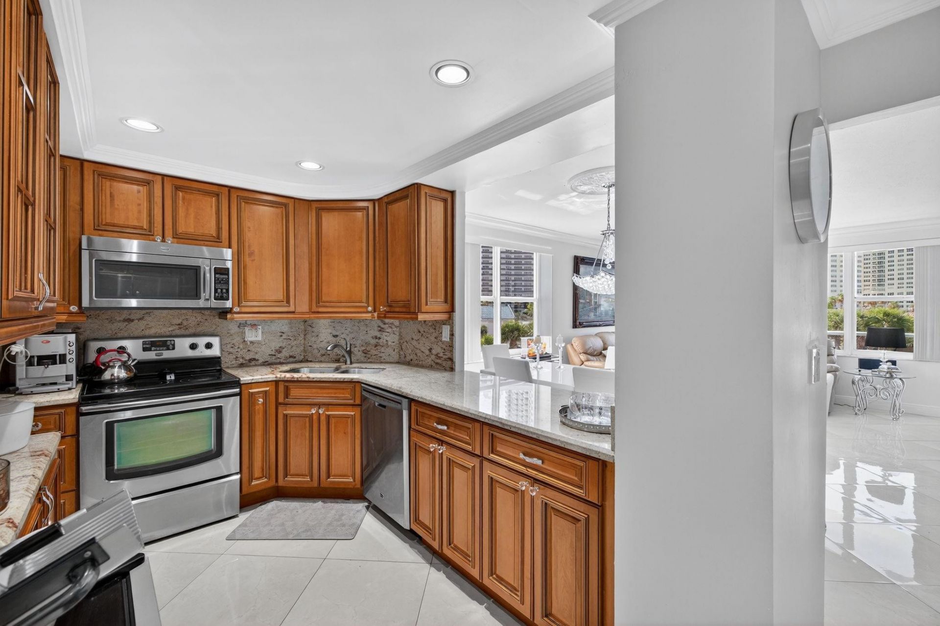 3300 NE 36th Street, Unit 309, Fort Lauderdale, FL 33308 Photo