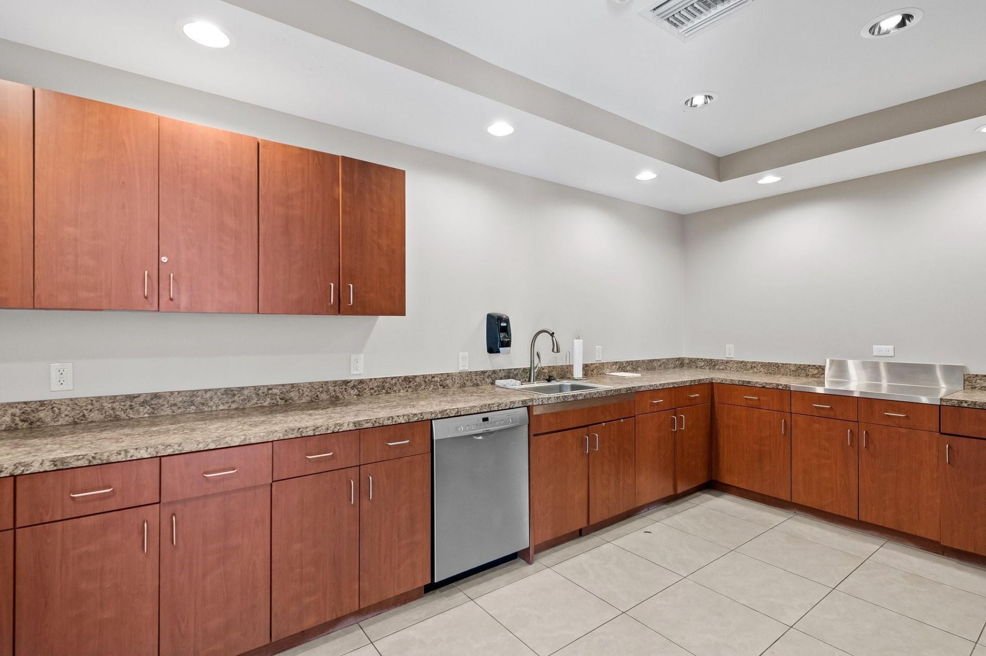 3300 NE 36th Street, Unit 309, Fort Lauderdale, FL 33308 Photo