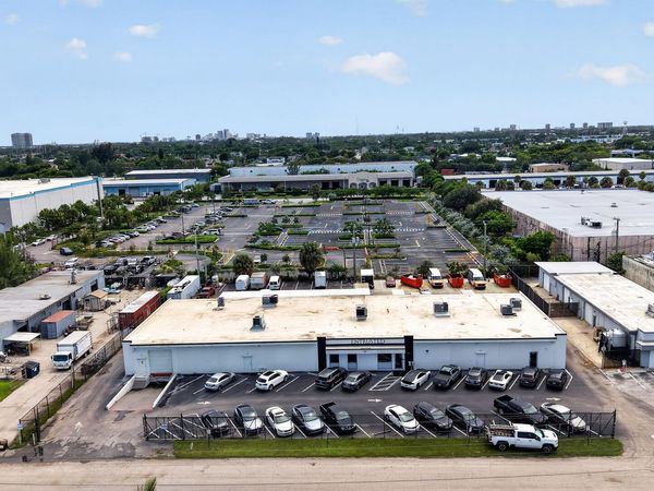 945 W 15TH Street, Riviera Beach, FL 00000