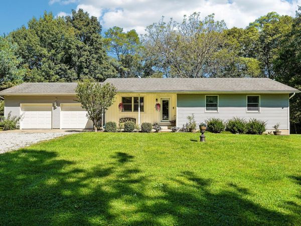 4422 Kauffman Road NW, Carroll, OH 43112
