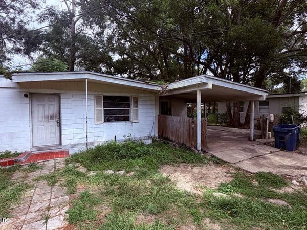 10482 PINEHURST Drive, Jacksonville, FL 32218