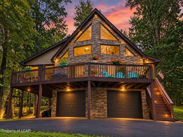 62 Susquehanna Drive, Hazleton, PA 18202