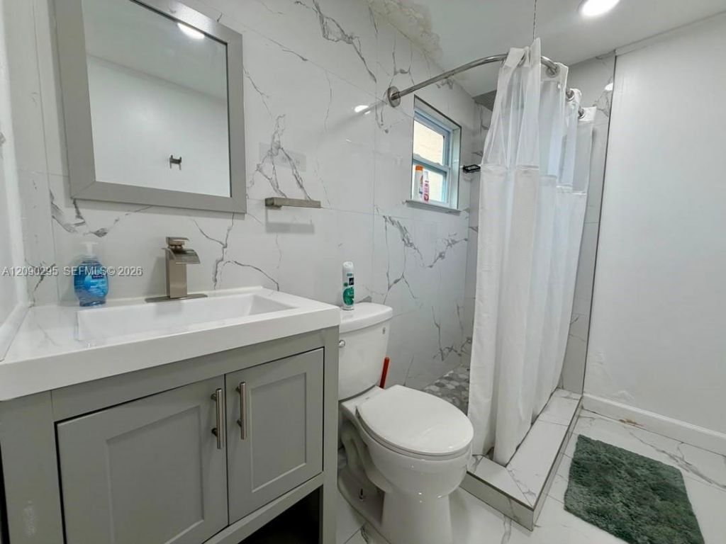 975 SW 10th St, Unit 3, Miami, FL 33130 Photo