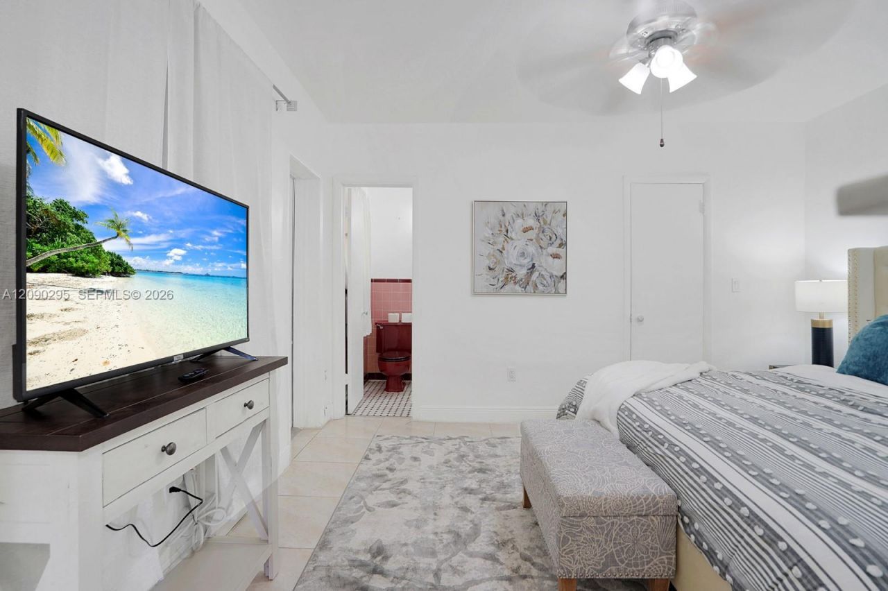 975 SW 10th St, Unit 3, Miami, FL 33130 Photo