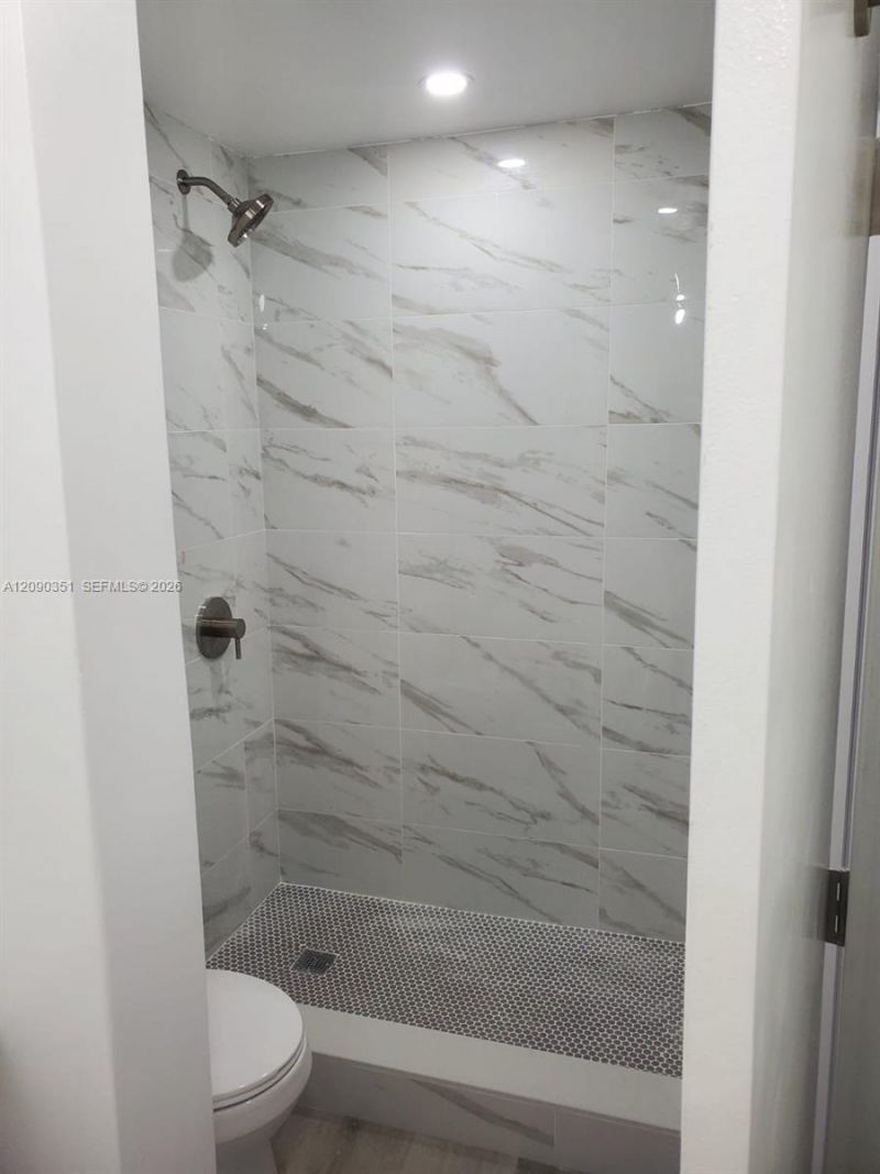 215 SE 3rd Ave, Unit 206D, Hallandale Beach, FL 33009 Photo