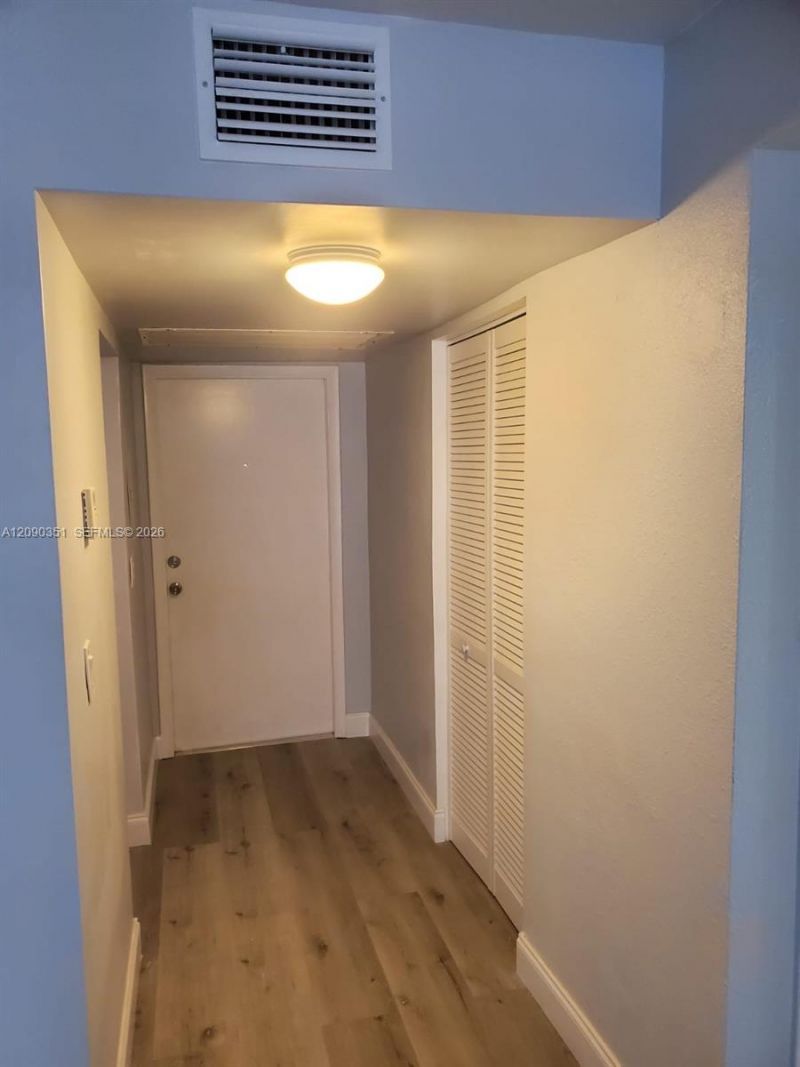 215 SE 3rd Ave, Unit 206D, Hallandale Beach, FL 33009 Photo