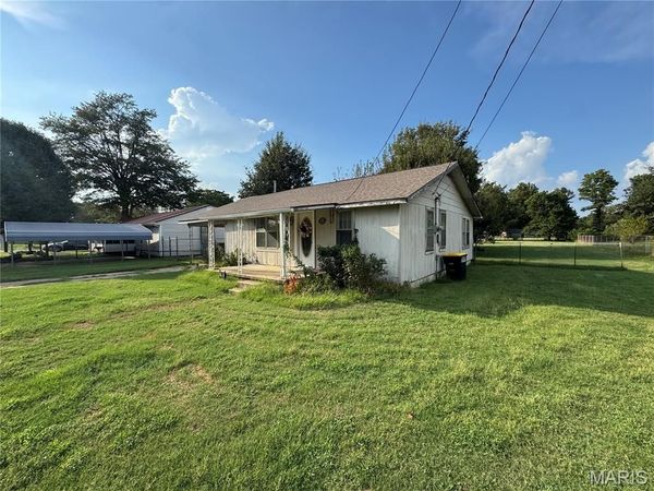 1920 Dunklin Street , Kennett, MO 63857
