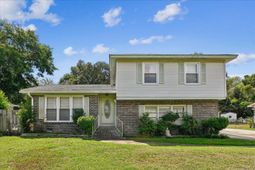 1263 Honeysuckle Lane photo 4