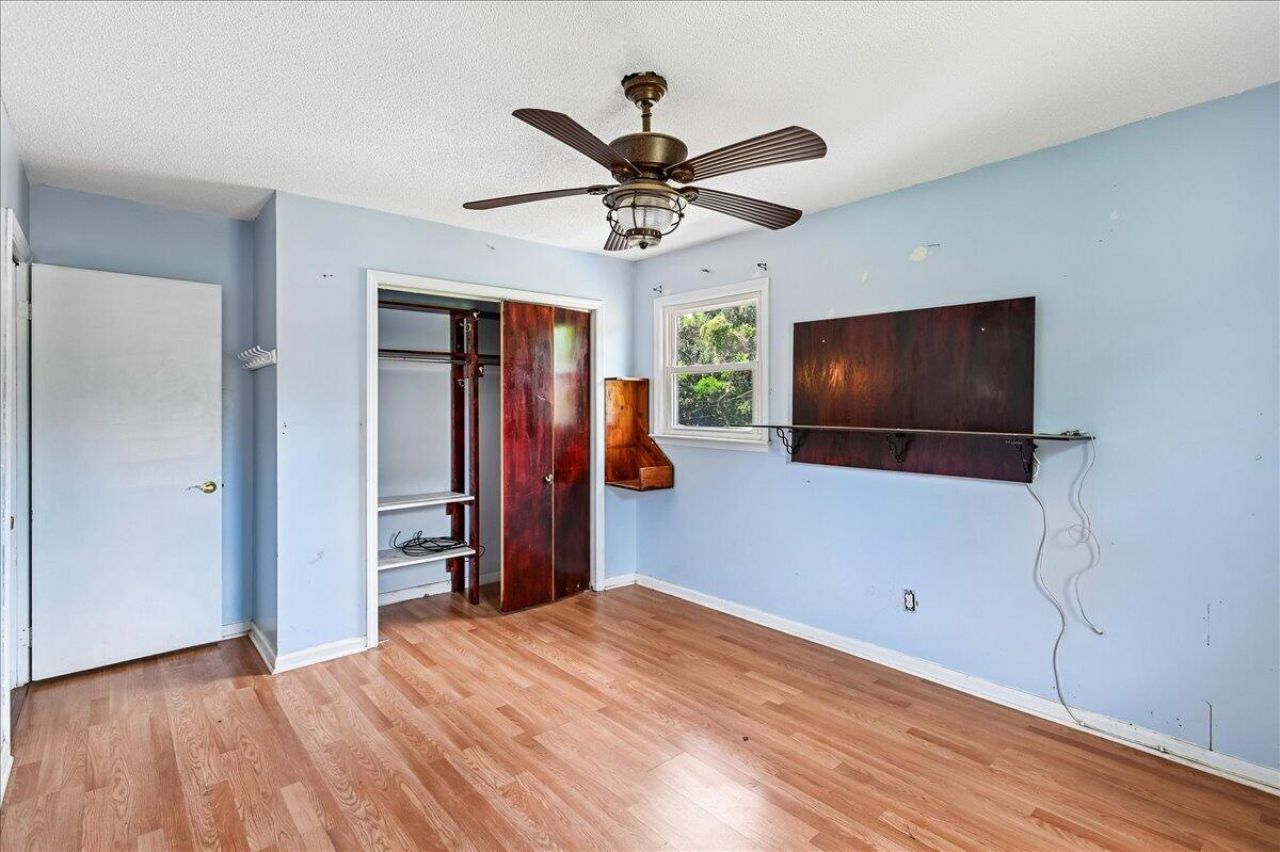 1263 Honeysuckle Lane Photo 24
