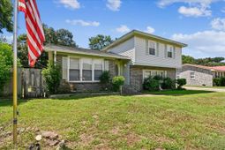1263 Honeysuckle Lane photo 4