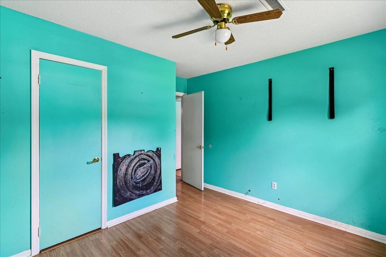 1263 Honeysuckle Lane Photo 30