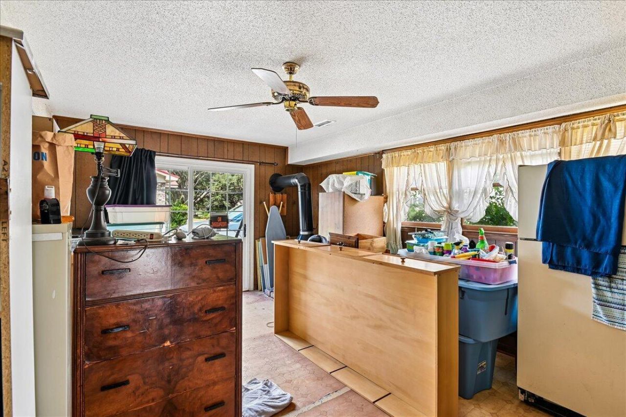 1263 Honeysuckle Lane Photo 36