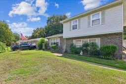 1263 Honeysuckle Lane photo 4
