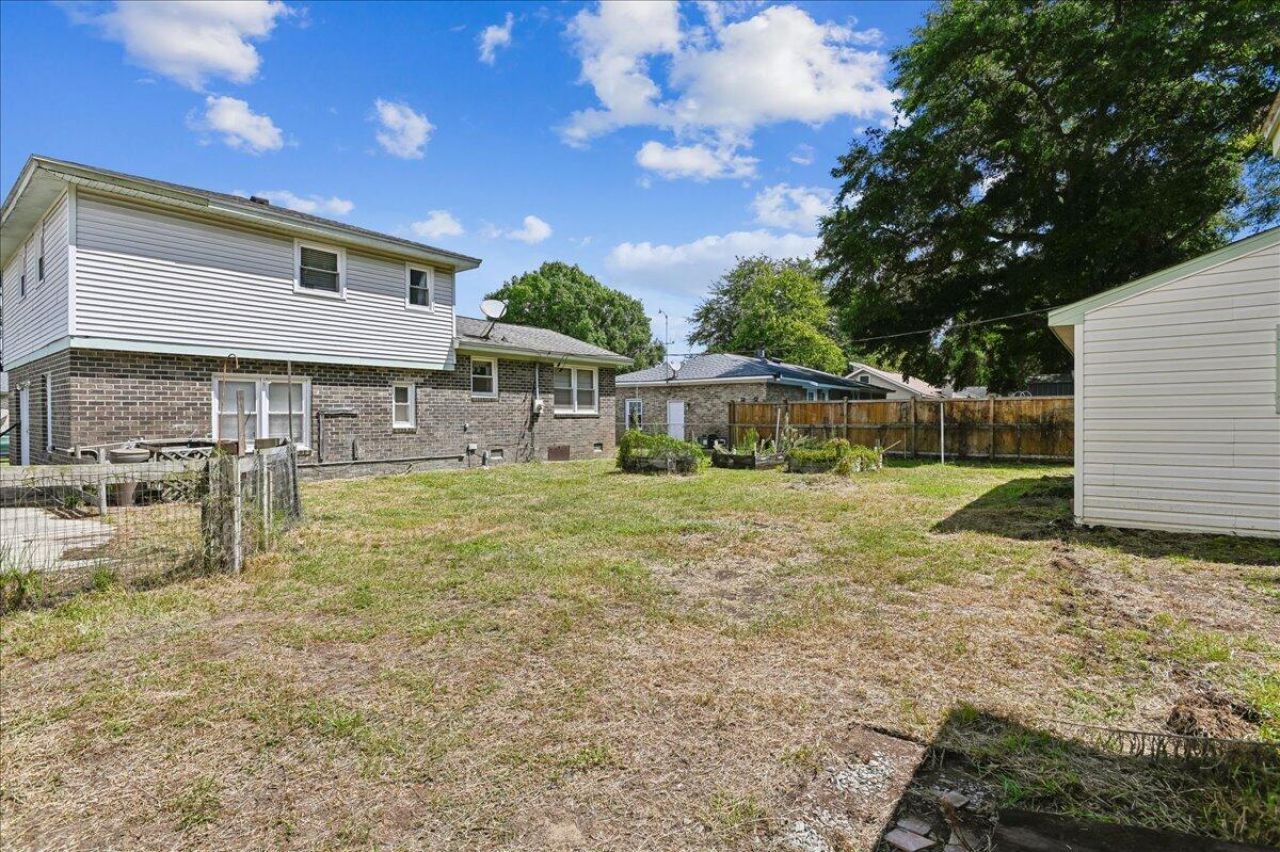 1263 Honeysuckle Lane Photo 46