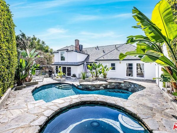 1322 Londonderry Place , Los Angeles, CA 90069