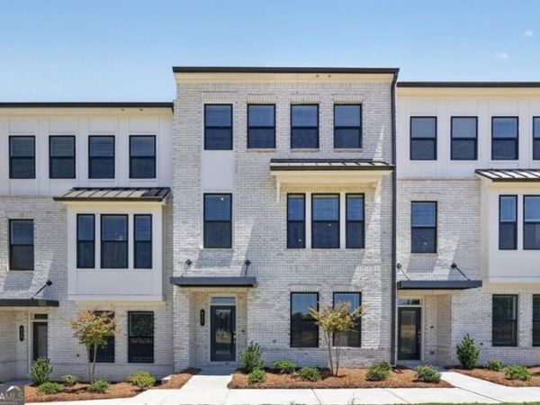 627 Oak Bluff Drive, Cumming, GA 30040