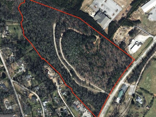477 N Main, Clayton, GA 30525