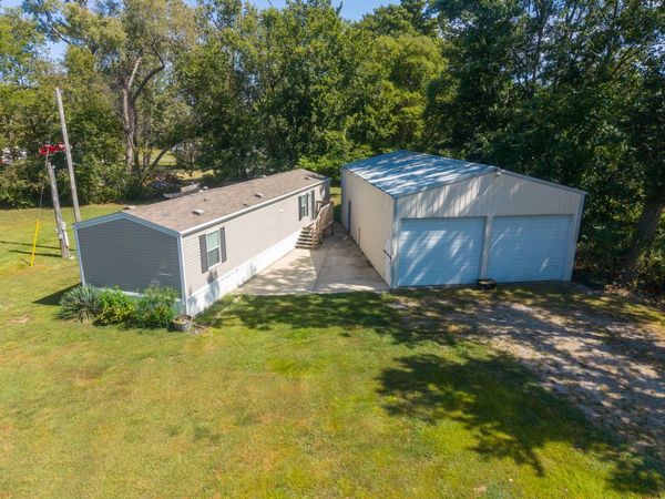 1205 N Gary Street , Centralia, IL 62801